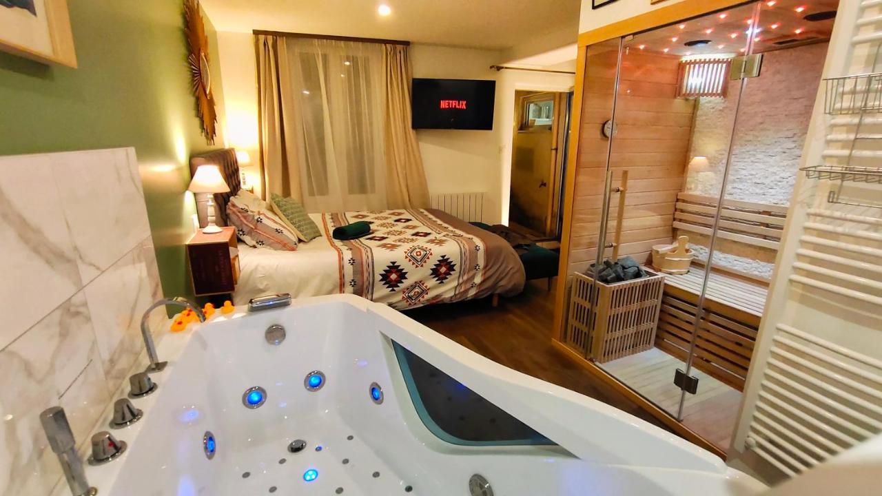 Votre Escale Jungle Sauna & Spa 니오르 외부 사진